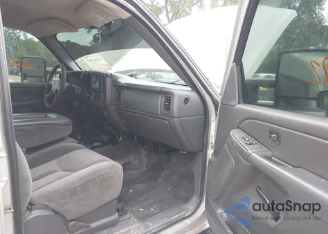 2006 Chevrolet Silverado 2500Hd Work Truck z USA, uszkodzony, nr VIN 1GCHK23D56F212065